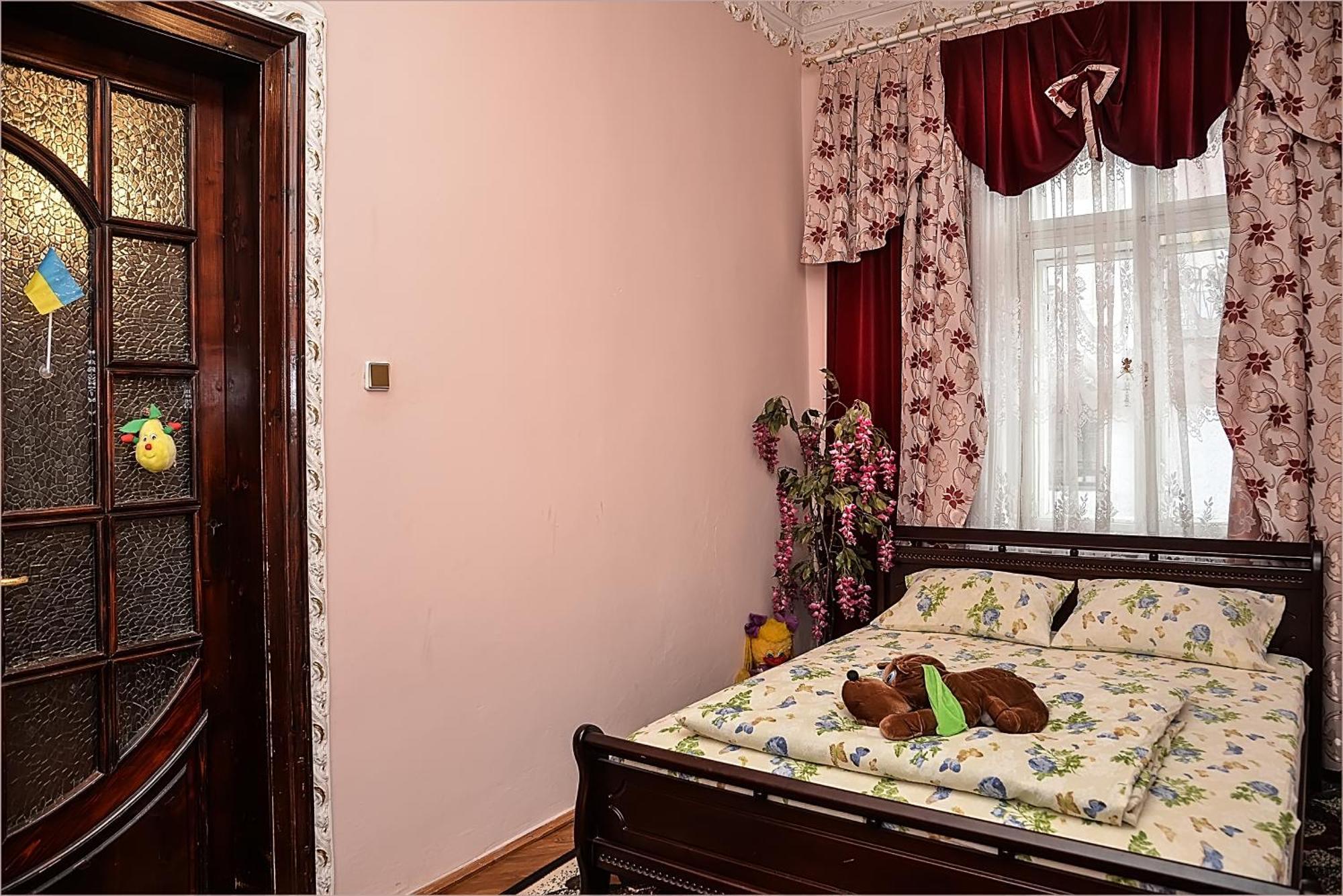 Vip-Apartments Angel Palas Chernivtsi Exterior photo